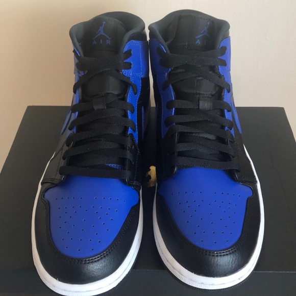 NIKE AIR JORDAN 1 MID SNEAKERS - Picture 4 of 9